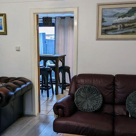 Summerhill, Wrexham - Key Worker Friendly 外观 照片