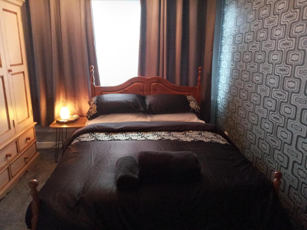 Summerhill, Wrexham - Key Worker Friendly 外观 照片
