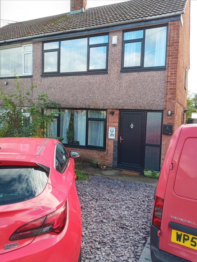 Summerhill, Wrexham - Key Worker Friendly 外观 照片