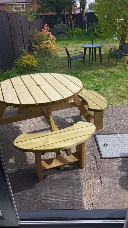 Summerhill, Wrexham - Key Worker Friendly 外观 照片