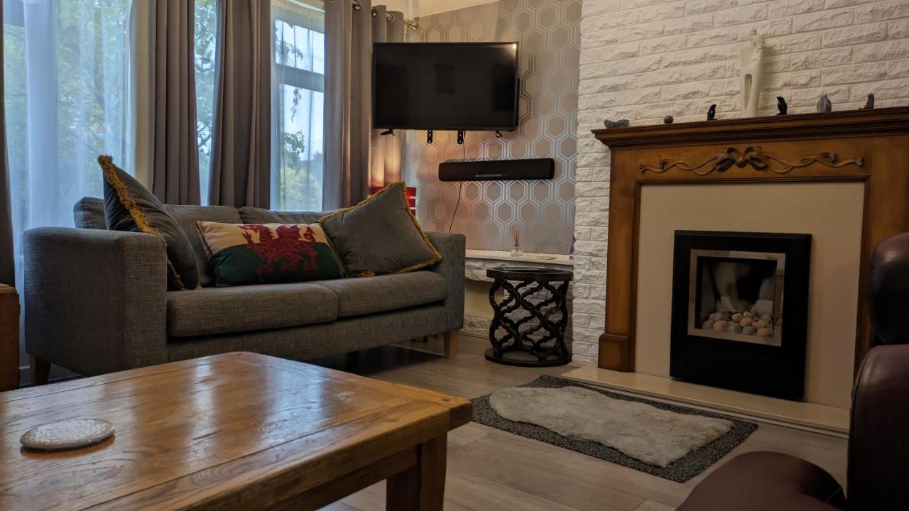 Summerhill, Wrexham - Key Worker Friendly 外观 照片